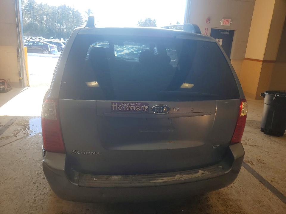 Photo 6 from auction – 2006 KIA SEDONA with VIN KNDMB233366049132