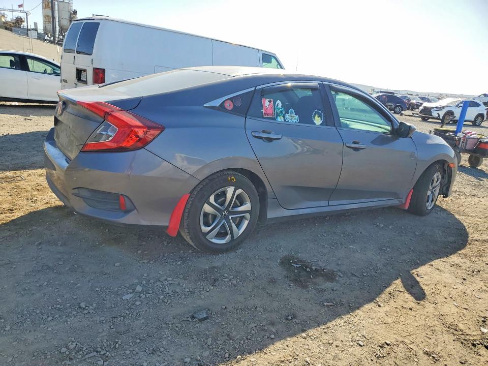 Photo 3 from auction – 2018 HONDA CIVIC with VIN 2HGFC2F59JH602880