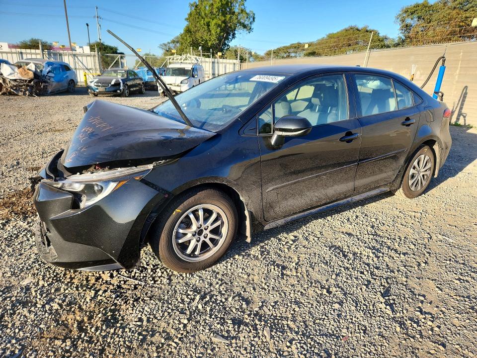TOYOTA COROLLA 2022 with VIN JTDEAMDE6NJ057112 - Photo from auction