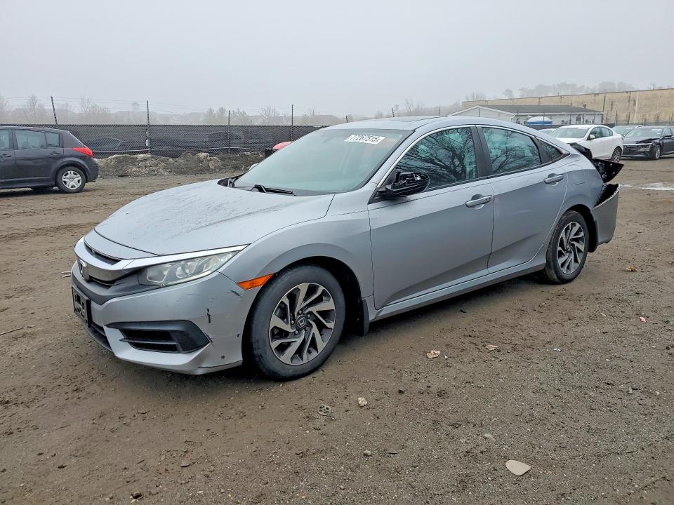 HONDA CIVIC 2017 с VIN 2HGFC2F79HH575496 - Фото с аукциона