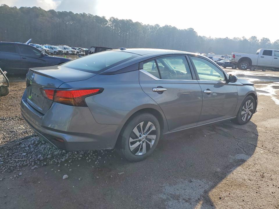 Photo 3 from auction – 2020 NISSAN ALTIMA with VIN 1N4BL4BV9LC232198