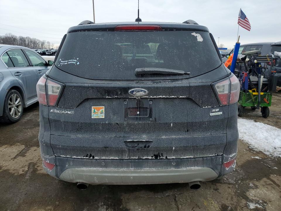 Photo 6 from auction – 2017 FORD ESCAPE with VIN 1FMCU0GD1HUB92099