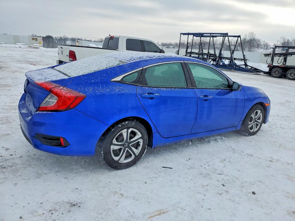 Photo 3 from auction – 2017 HONDA CIVIC LX with VIN 19XFC2F55HE072864