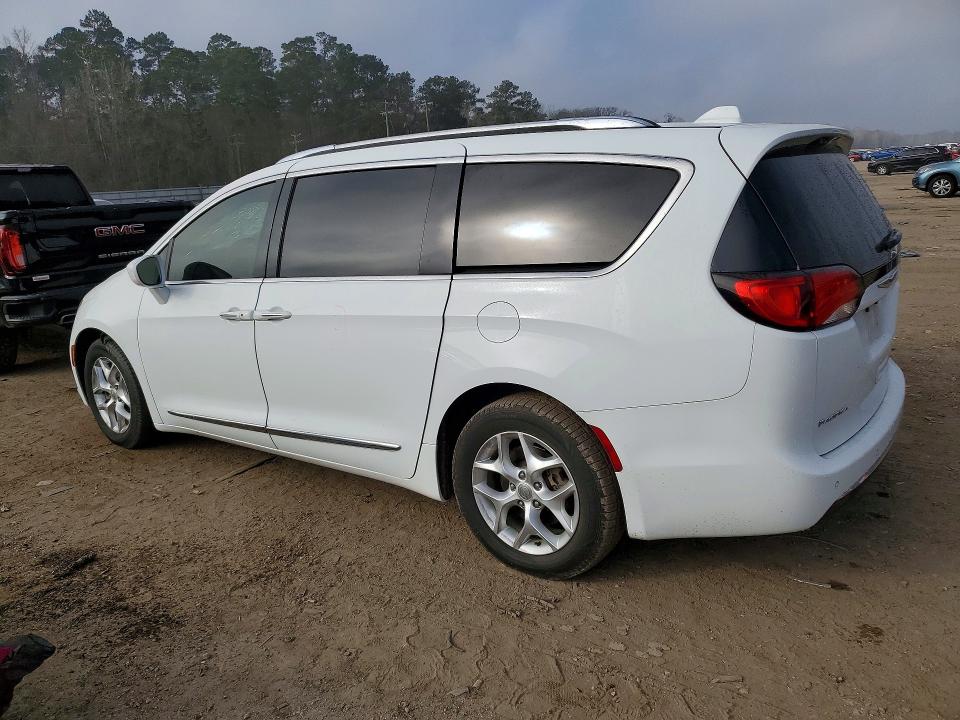 Photo 2 from auction – 2020 CHRYSLER PACIFICA T with VIN 2C4RC1BG7LR116000