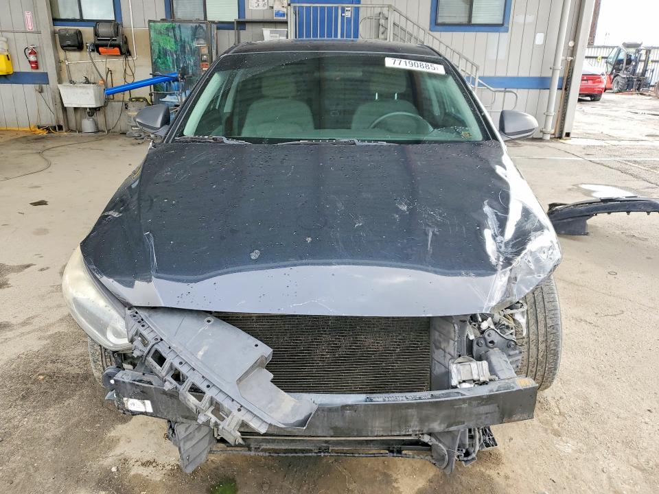 Photo 5 from auction – 2017 HYUNDAI ELANTRA with VIN 5NPD74LF7HH085177