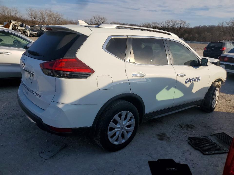 Photo 3 from auction – 2017 NISSAN ROGUE with VIN KNMAT2MT5HP533136