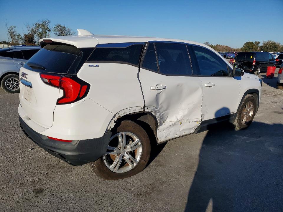 Photo 3 from auction – 2018 GMC TERRAIN with VIN 3GKALMEVXJL369397