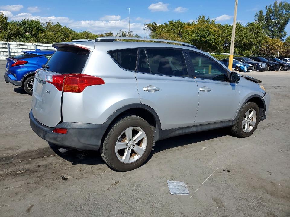 Photo 3 from auction – 2013 TOYOTA RAV4 with VIN 2T3WFREV1DW061005