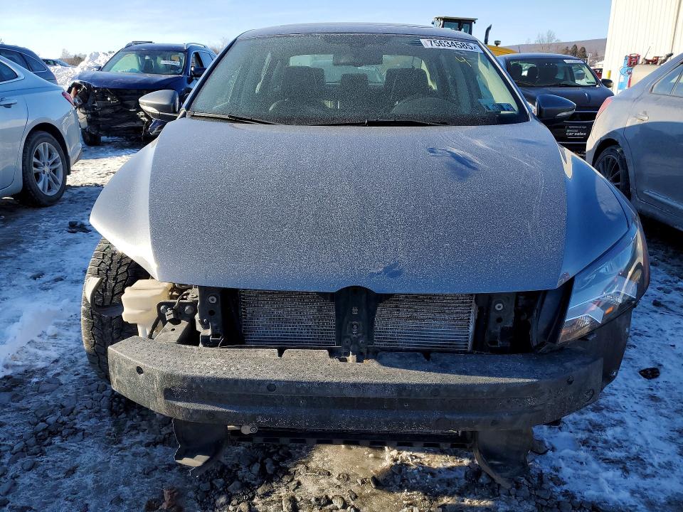 Photo 5 from auction – 2012 VOLKSWAGEN PASSAT SE with VIN 1VWBP7A33CC107095