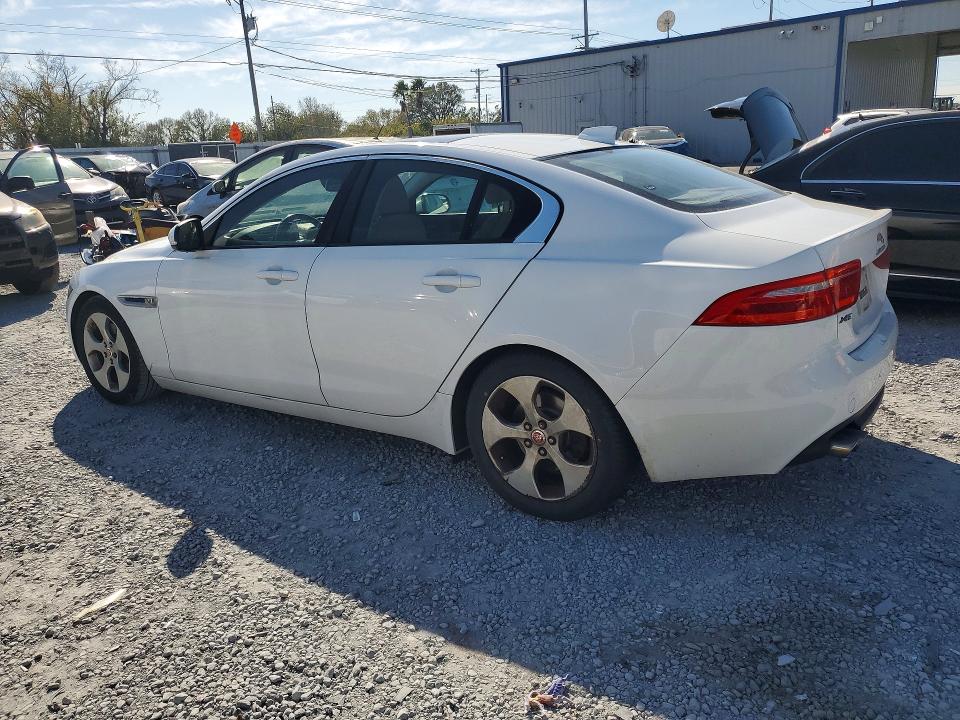 Photo 2 from auction – 2017 JAGUAR XE with VIN SAJAR4BNXHA952411