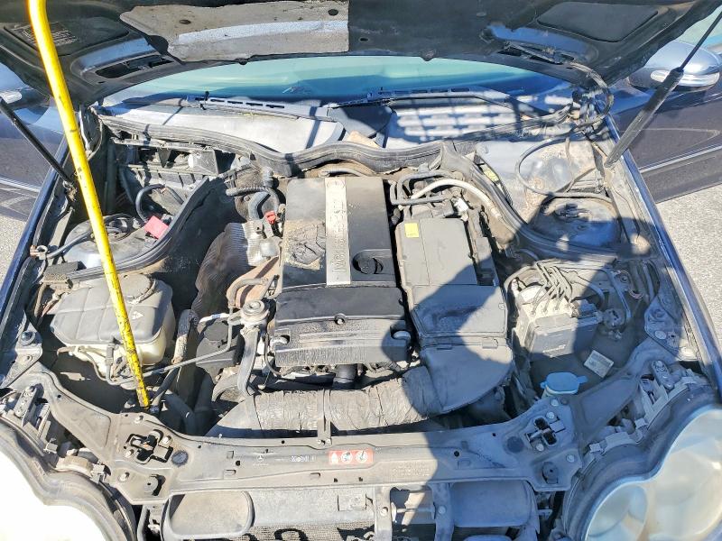 Photo 11 from auction – 2005 MERCEDES-BENZ C with VIN WDBRF40J35F609124