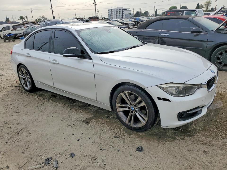 Photo 4 from auction – 2013 BMW 328 I with VIN WBA3A5C59DF603477