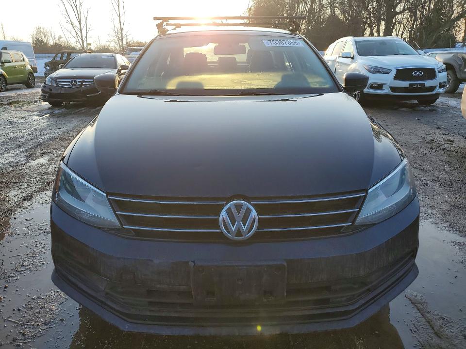 Photo 5 from auction – 2017 VOLKSWAGEN JETTA S with VIN 3VW2B7AJ8HM299021