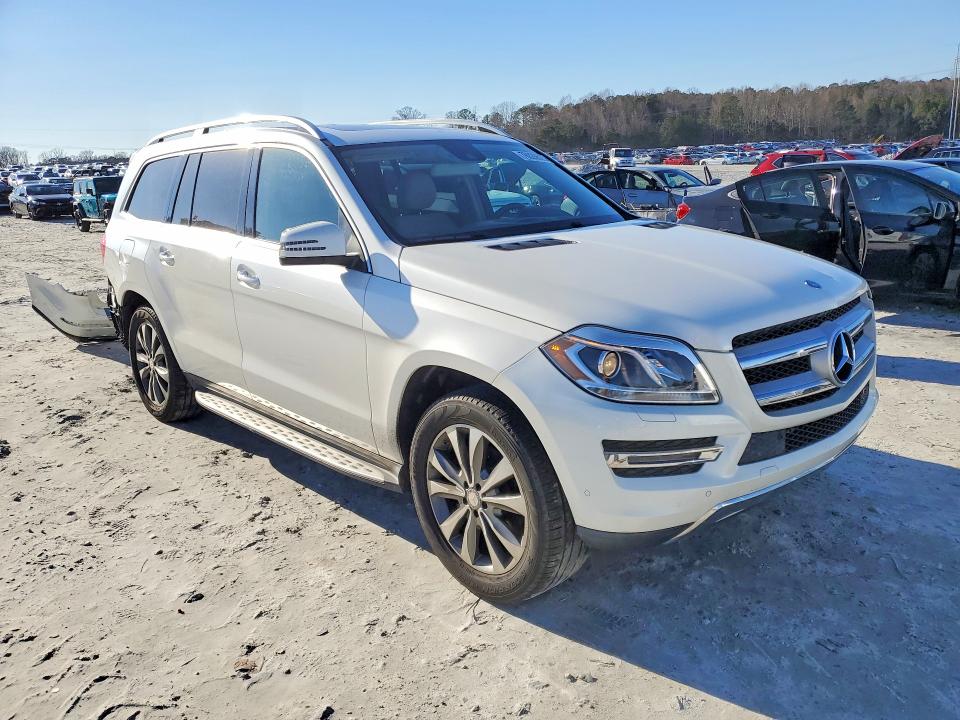 Photo 4 from auction – 2015 MERCEDES-BENZ GL 450 4MA with VIN 4JGDF6EEXFA556063