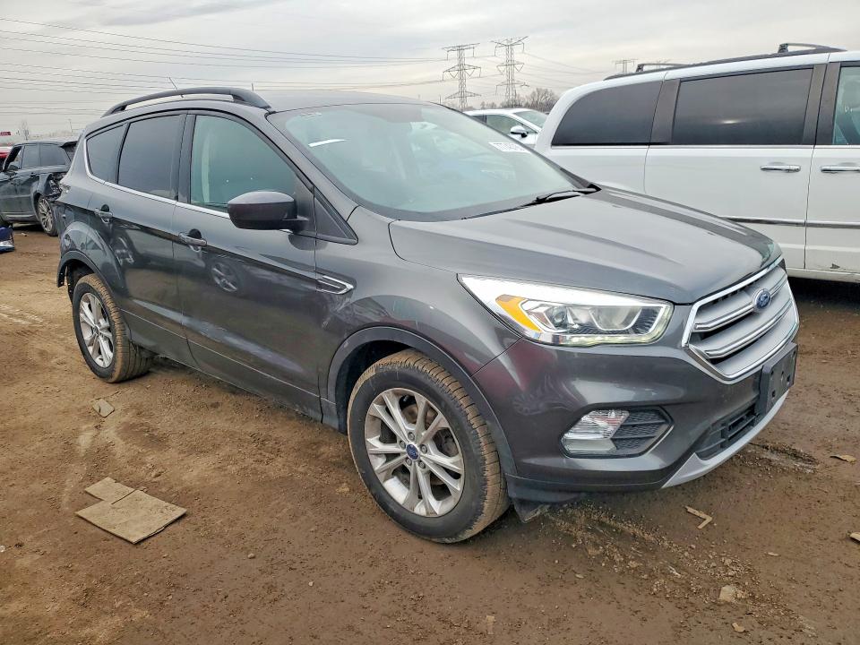 Photo 4 from auction – 2017 FORD ESCAPE with VIN 1FMCU0GD5HUE13476
