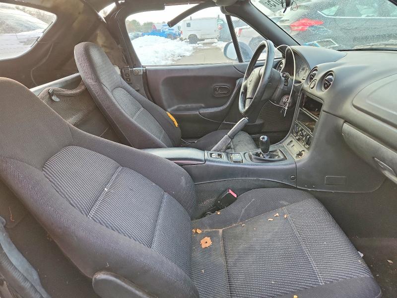 Photo 10 from auction – 2000 MAZDA MX-5 MIATA with VIN JM1NB3537Y0149067