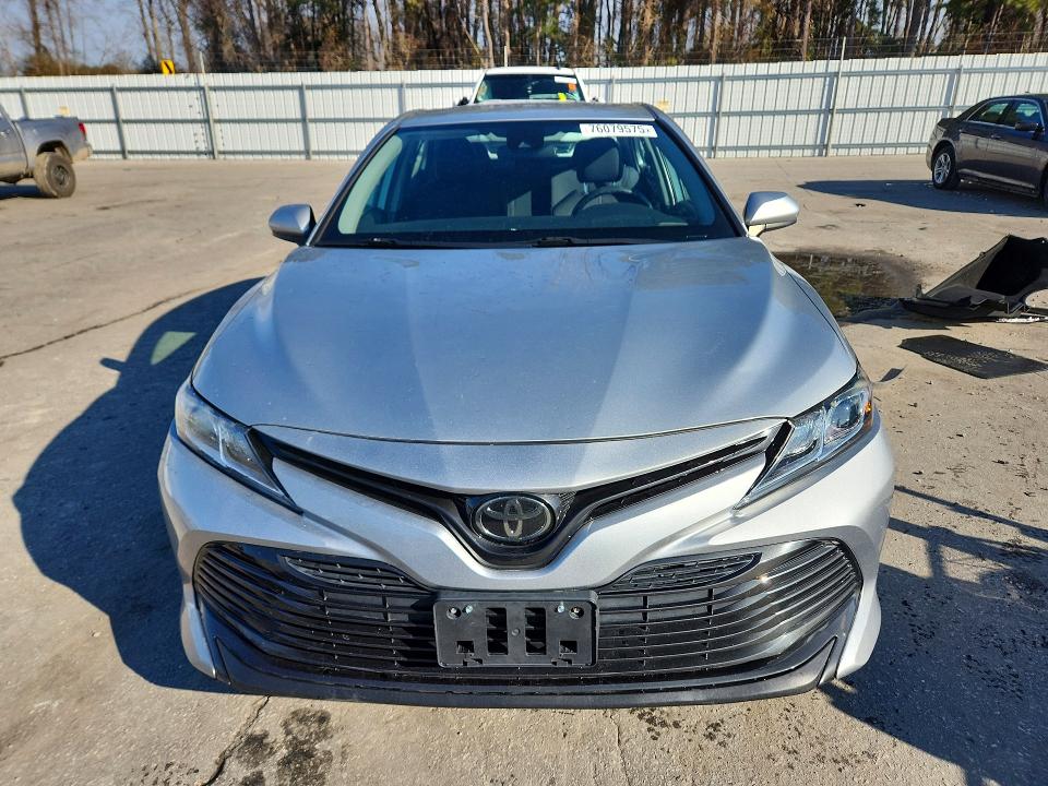 Photo 5 from auction – 2020 TOYOTA CAMRY with VIN 4T1C11AK2LU344244