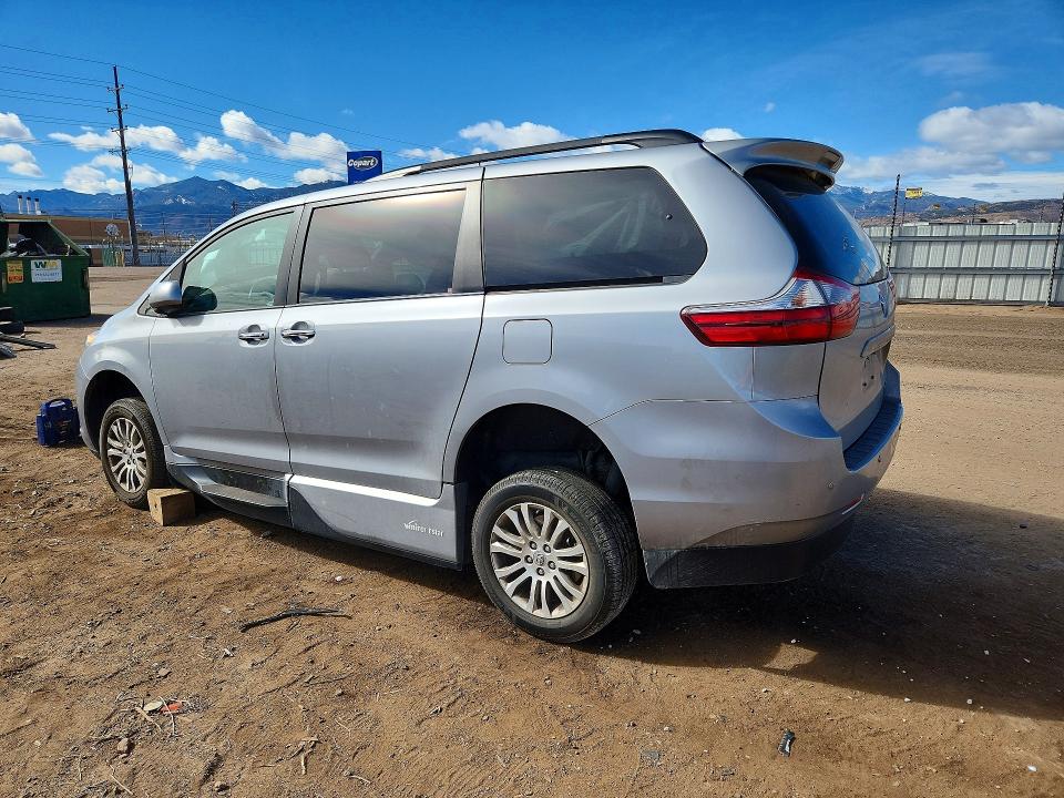 Photo 2 from auction – 2017 TOYOTA SIENNA with VIN 5TDYZ3DC9HS873575