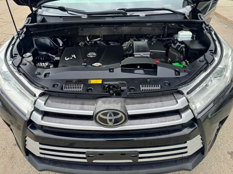 Photo 11 from auction – 2019 TOYOTA HIGHLANDER with VIN 5TDJZRFH8KS950263