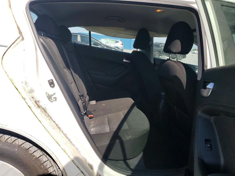 Photo 10 from auction – 2017 KIA FORTE with VIN KNAFK5A86H5685333