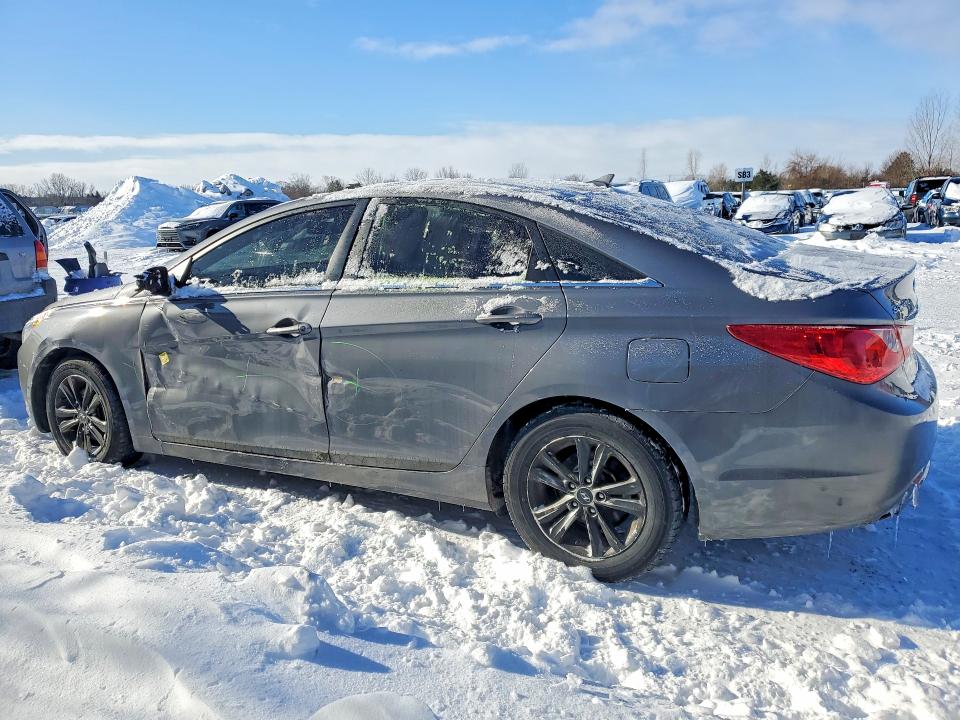 Фото 2 с аукциона – 2012 HYUNDAI SONATA с VIN 5NPEB4AC9CH325480