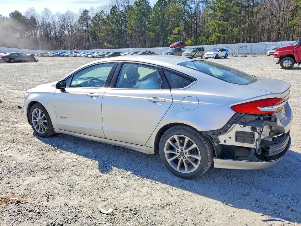Zdjęcie 2 z aukcji – 2017 FORD FUSION z VIN 3FA6P0LU5HR381544