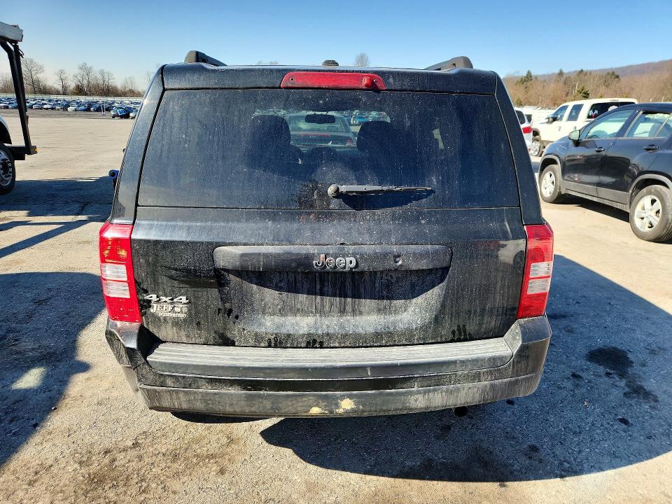 Photo 6 from auction – 2017 JEEP PATRIOT with VIN 1C4NJRBB8HD194688