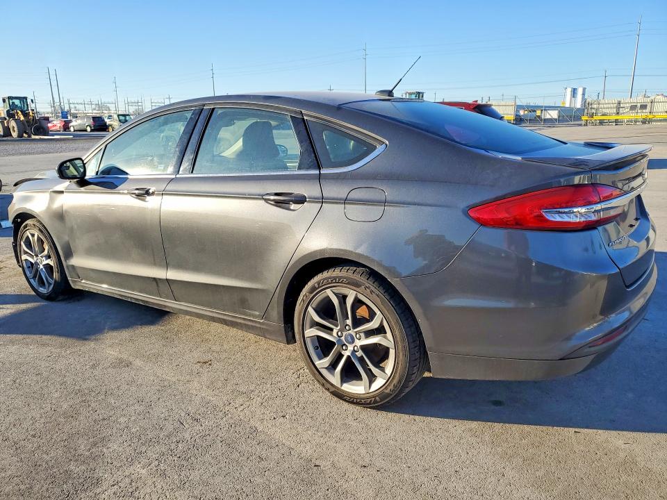 Photo 2 from auction – 2017 FORD FUSION with VIN 3FA6P0HD6HR329056