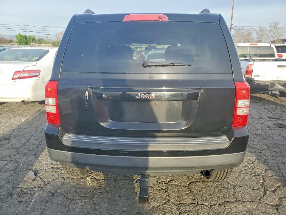 Photo 6 from auction – 2014 JEEP PATRIOT SP with VIN 1C4NJPBA1ED776980