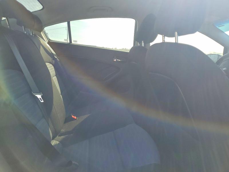 Photo 10 from auction – 2018 KIA FORTE LX with VIN 3KPFL4A70JE221563