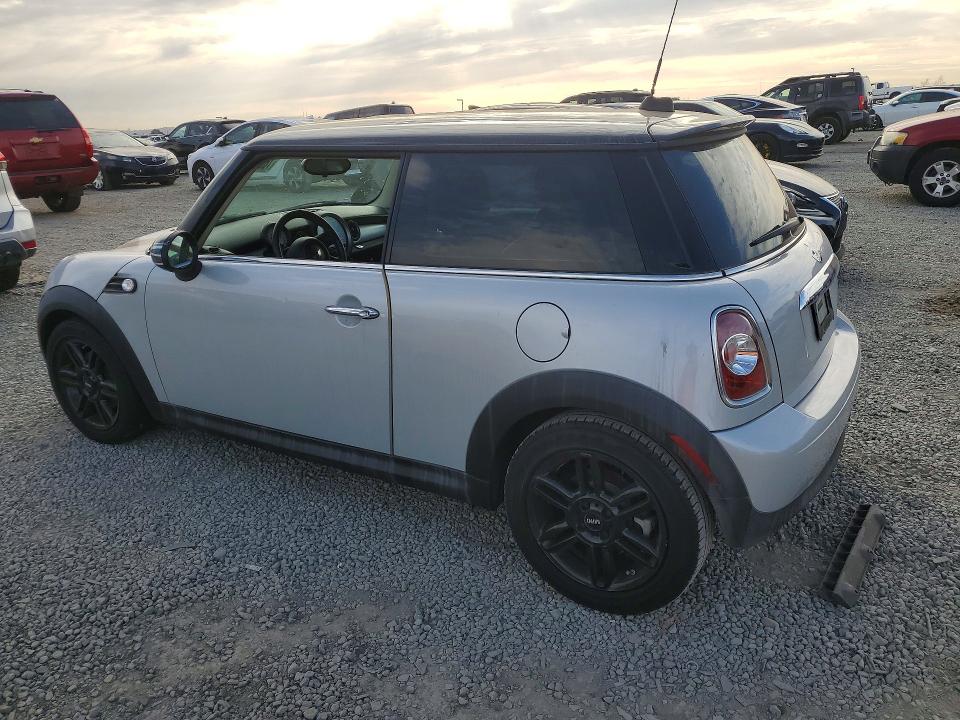 Photo 2 from auction – 2013 MINI COOPER with VIN WMWSU3C53DT370088