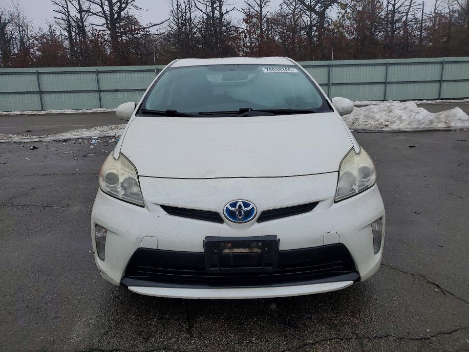 Photo 5 from auction – 2013 TOYOTA PRIUS with VIN JTDKN3DU6D5545119