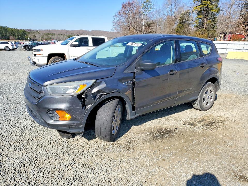 FORD ESCAPE 2017 с VIN 1FMCU0F78HUA57682 - Фото с аукциона