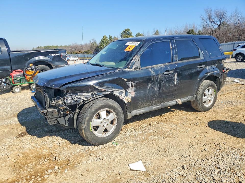 FORD ESCAPE 2011 with VIN 1FMCU0C70BKB79931 - Photo from auction