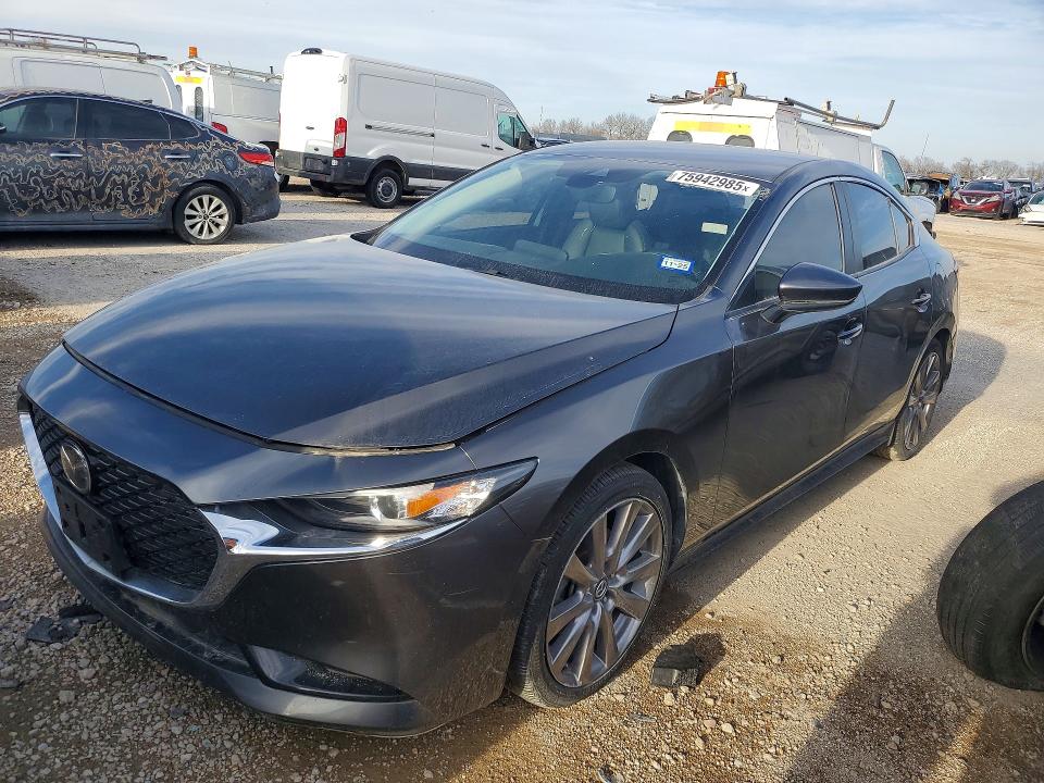 MAZDA 3 PREFERRE 2020 with VIN 3MZBPBDM0LM136334 - Photo from auction