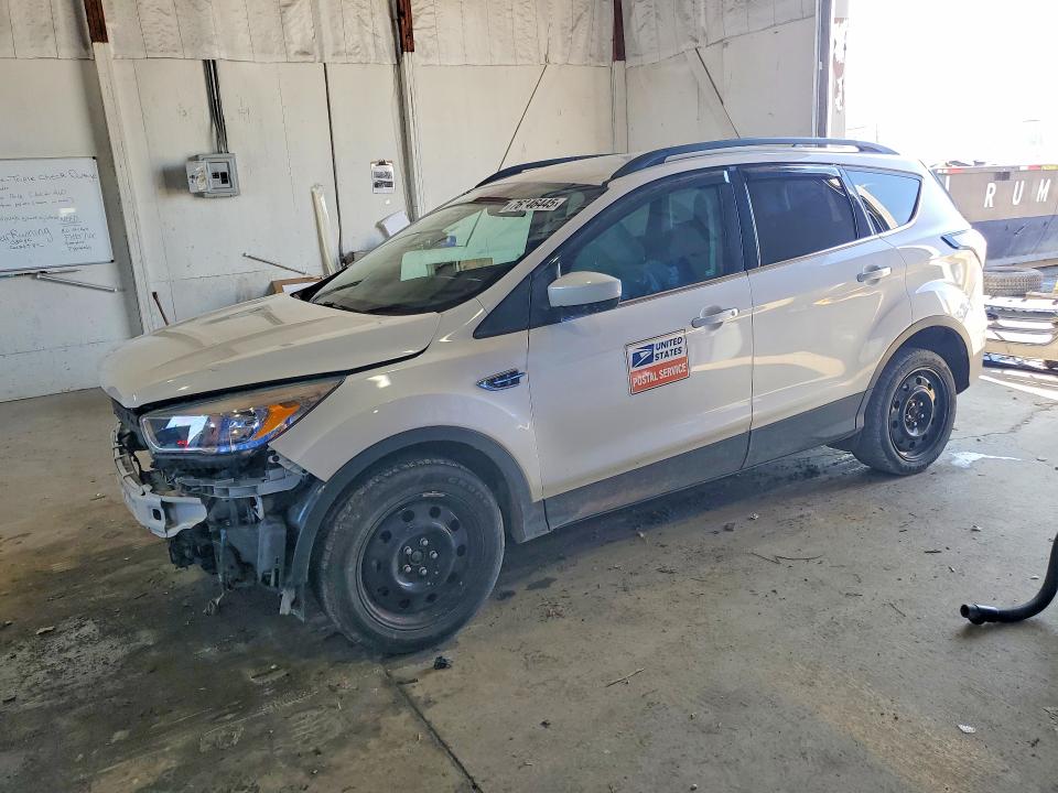 FORD ESCAPE 2018 with VIN 1FMCU0GDXJUA94422 - Photo from auction