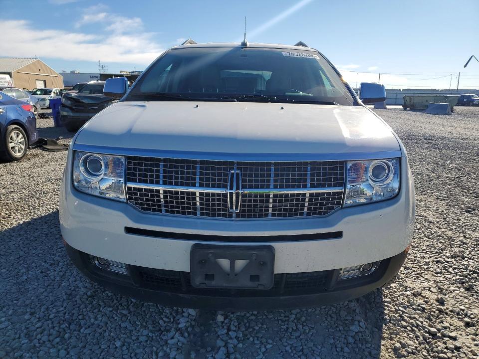 Photo 5 from auction – 2009 LINCOLN MKX with VIN 2LMDU88C49BJ09494
