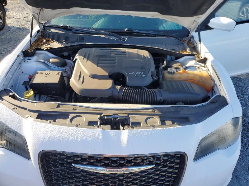Photo 11 from auction – 2016 CHRYSLER 300 with VIN 2C3CCABG5GH224346