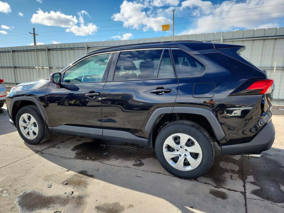 Foto 2 de la subasta – 2020 TOYOTA RAV4 LE con VIN 2T3F1RFV1LC104366