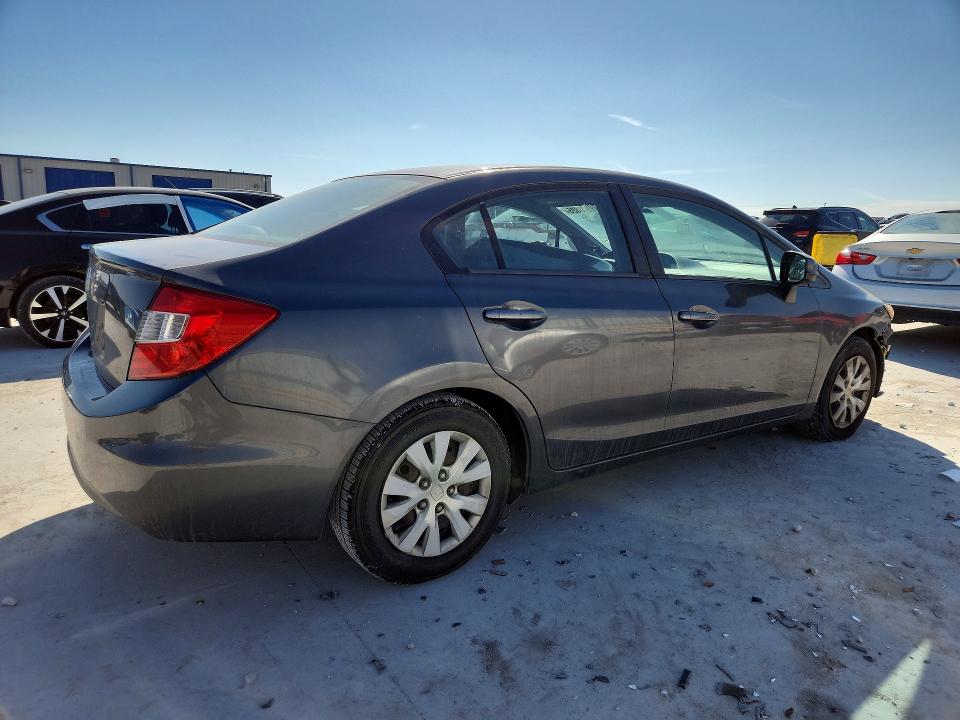 Photo 3 from auction – 2012 HONDA CIVIC with VIN 2HGFB2F5XCH610542