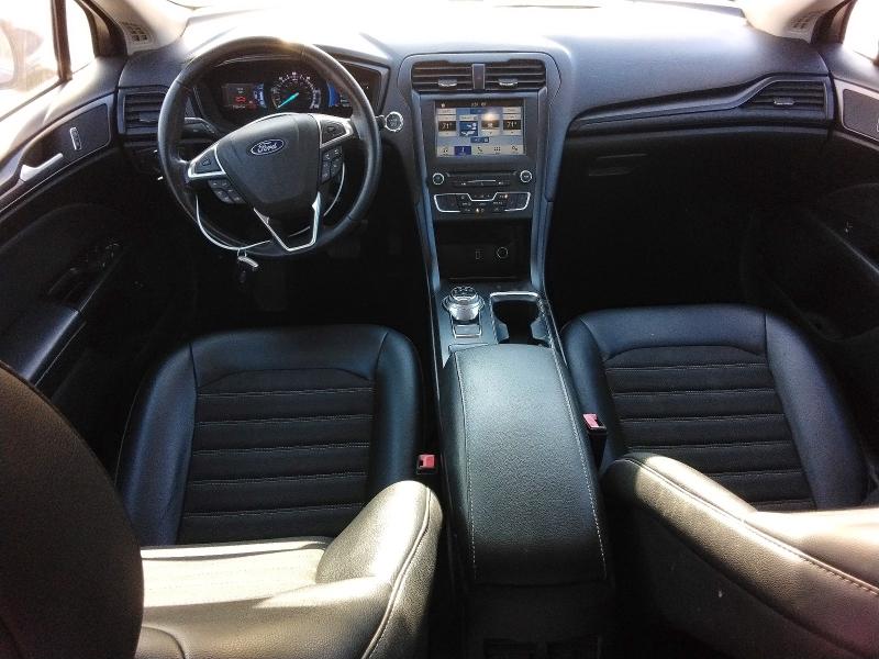 Photo 8 from auction – 2018 FORD FUSION with VIN 3FA6P0LU7JR264201