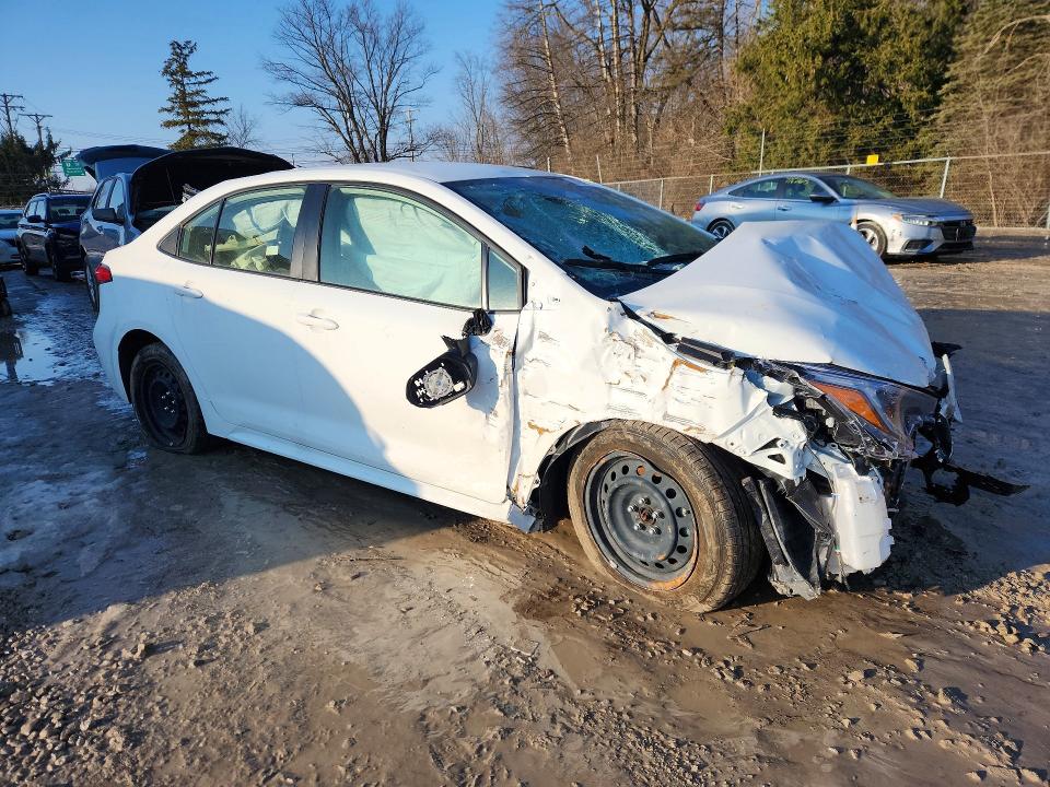 Photo 4 from auction – 2024 TOYOTA COROLLA with VIN JTDBCMFEXRJ033508