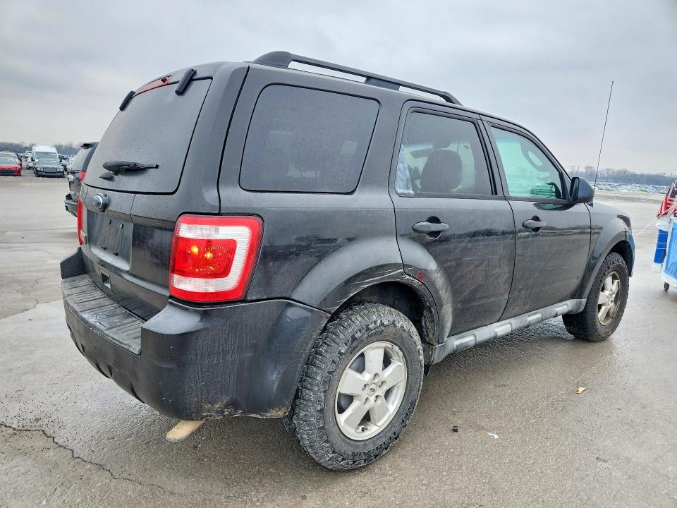 Photo 3 from auction – 2011 FORD ESCAPE with VIN 1FMCU0D74BKB74956