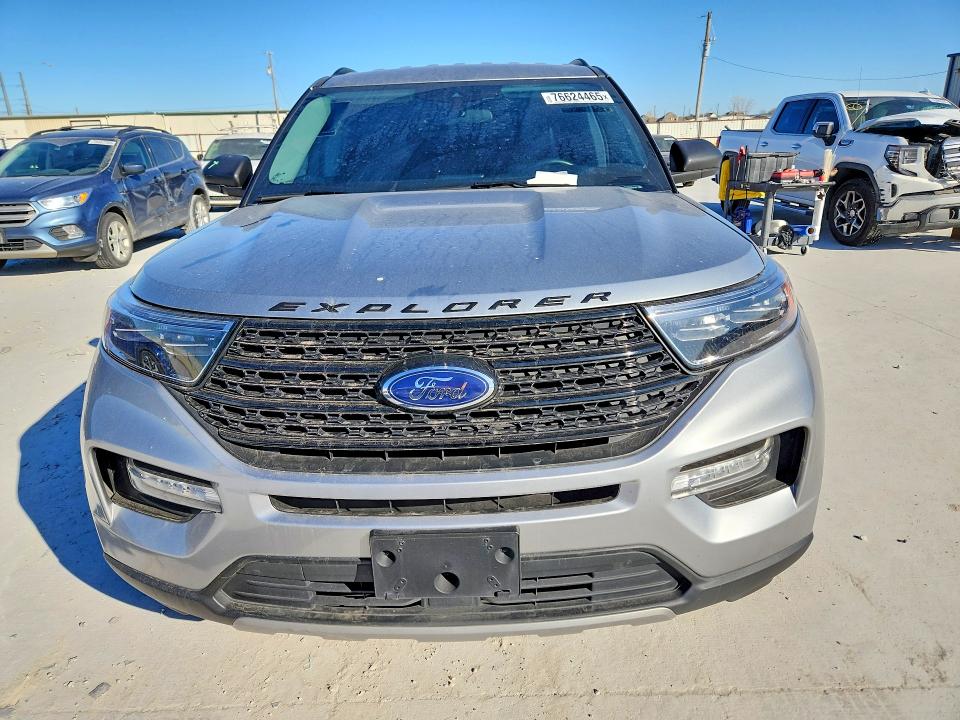 Photo 5 from auction – 2023 FORD EXPLORER with VIN 1FMSK7DH5PGB71657