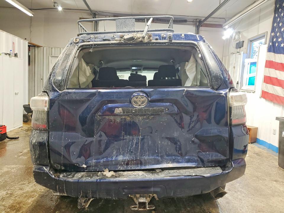 Photo 6 from auction – 2015 TOYOTA 4RUNNER with VIN JTEBU5JR0F5203517