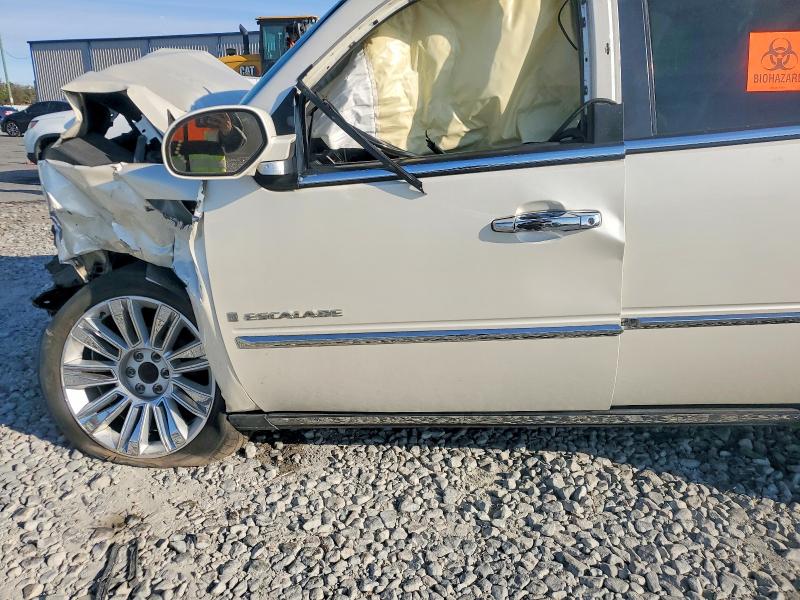 Zdjęcie 7 z aukcji – 2007 CADILLAC ESCALADE z VIN 1GYEC63867R408620