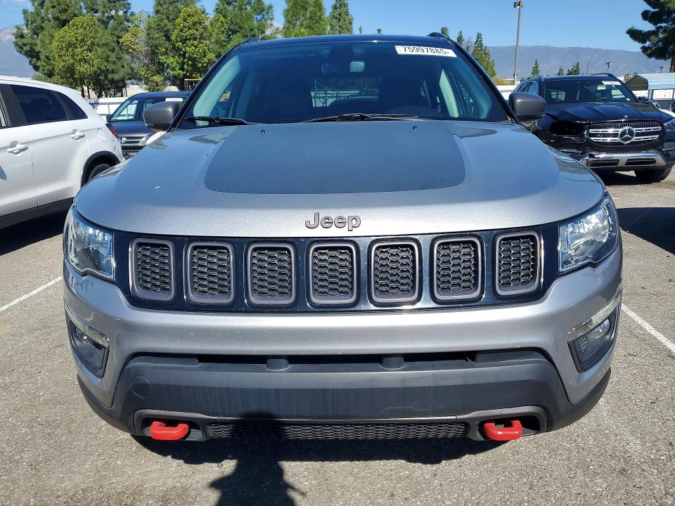 Photo 5 from auction – 2019 JEEP COMPASS with VIN 3C4NJDDB3KT739505