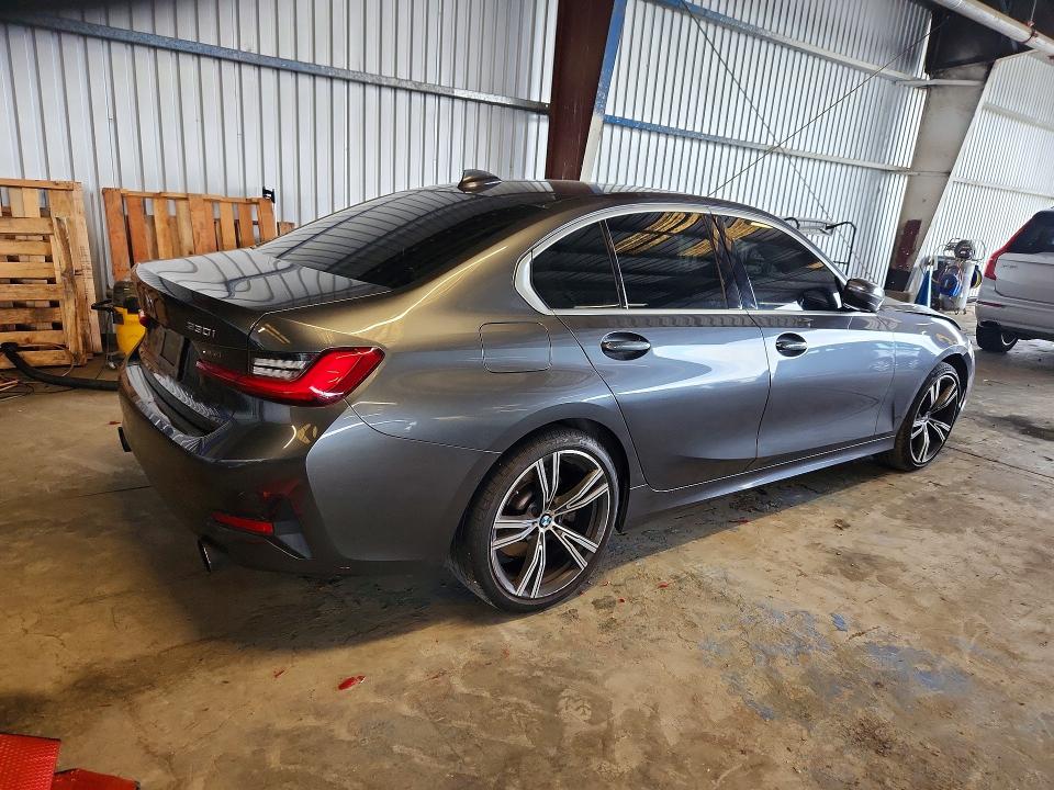 Photo 3 from auction – 2021 BMW 330I with VIN 3MW5R1J07M8C16632