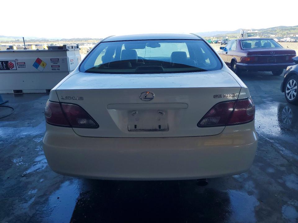 Photo 6 from auction – 2003 LEXUS ES with VIN JTHBF30G730102680