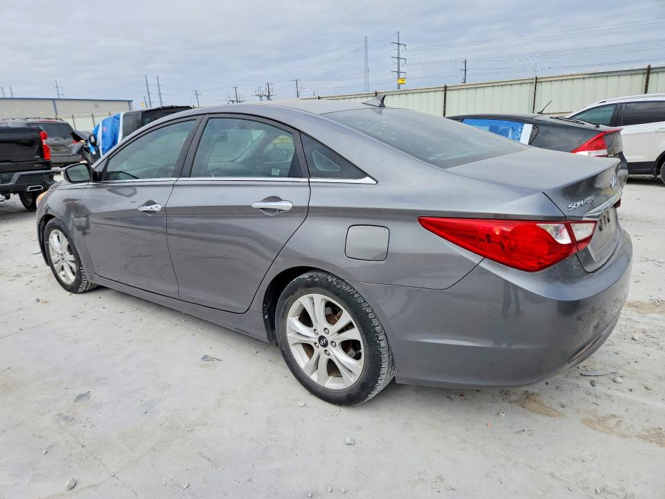 Photo 2 from auction – 2011 HYUNDAI SONATA SE with VIN 5NPEC4AC6BH022569